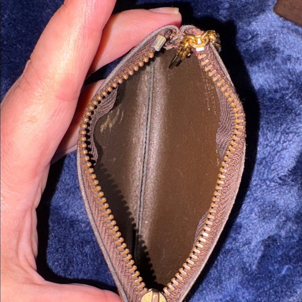 Louis Vuitton Vintage Monogram Key/Card Pouch - Picture 7 of 9